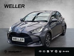 Grau Gebraucht 2022 Toyota Yaris Hybrid Team Kleinwagen | 20.980 € (Fairer Preis)