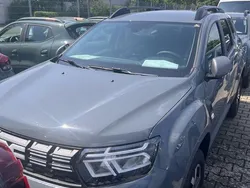 Grau Gebraucht 2024 Dacia Duster Journey SUV | 23.650 € (Fairer Preis)
