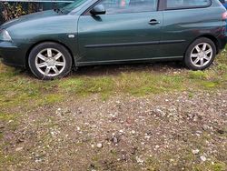 Grau Gebraucht 2003 Seat Ibiza Kleinwagen | 650 € (Guter Preis)