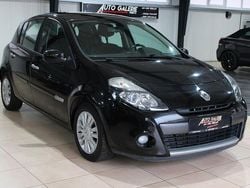 Schwarz Gebraucht 2010 Renault Clio III Dynamique Limousine | 5.590 € (Teuer)