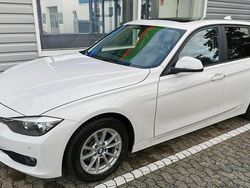 Weiß Gebraucht 2013 BMW 320 Sport Line Kombi | 16.700 €