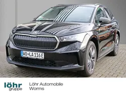 Schwarzmagic perleffekt Gebraucht 2024 Skoda Enyaq iV Loft SUV | 32.950 € (Guter Preis)