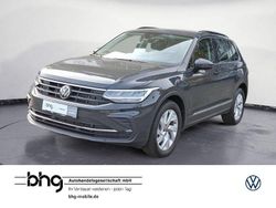 Grau Gebraucht 2022 VW Tiguan Life SUV | 33.820 € (Fairer Preis)
