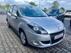 Silber Gebraucht 2011 Renault Scénic III Van / Kleinbus | 5.500 € (Fairer Preis)