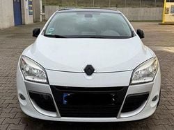 Weiß Gebraucht 2010 Renault Mégane Coupé Night&Day Coupé | 5.300 € (Fairer Preis)
