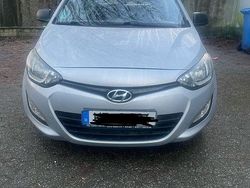 Silber Gebraucht 2014 Hyundai i20 Limousine | 4.500 € (Guter Preis)