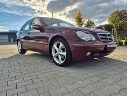 Rot Gebraucht 2001 Mercedes C200 Elegance Limousine | 3.800 € (Teuer)