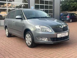 Grau Gebraucht 2012 Skoda Fabia Family Kombi | 5.500 € (Fairer Preis)