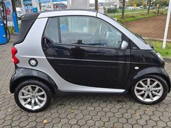 Schwarz Gebraucht 2006 Smart ForTwo Cabrio Pure Cabrio | 2.000 € (Etwas zu teuer)