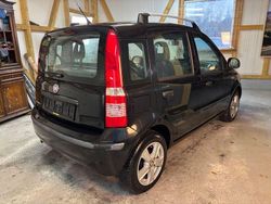 Schwarz Gebraucht 2011 Fiat Panda Dynamic Limousine | 2.770 € (Fairer Preis)