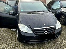 Schwarz Gebraucht 2010 Mercedes A160 Avantgarde Van / Kleinbus | 2.399 € (Guter Preis)