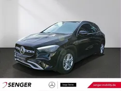 Schwarz Gebraucht 2023 Mercedes GLA200 SUV | 34.970 € (Fairer Preis)