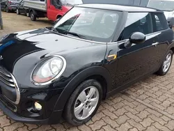 Schwarz Gebraucht 2015 Mini ONE Kleinwagen | 8.790 € (Fairer Preis)