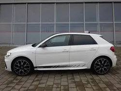 Weiß Gebraucht 2023 Audi A1 Sportback S-Line Kleinwagen | 23.650 € (Etwas zu teuer)