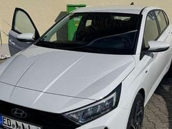 Weiß Gebraucht 2021 Hyundai i20 Intro Edition Limousine | 14.900 € (Guter Preis)