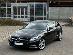Schwarz Gebraucht 2014 Mercedes CLS350 Shooting Brake AMG line Kombi | 16.590 € (Guter Preis)