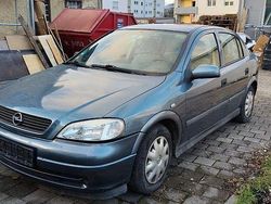 Grau Gebraucht 1999 Opel Astra Elegance Limousine | 900 € (Superpreis)