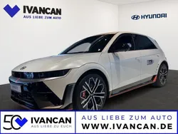 Atlas white (matt) Gebraucht 2023 Hyundai Ioniq 5 Basis SUV | 64.990 €