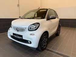 Grau Gebraucht 2017 Smart ForTwo Cabrio Cabrio | 13.450 € (Fairer Preis)