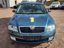 Grün Gebraucht 2006 Skoda Octavia Elegance Kombi | 1.599 € (Guter Preis)