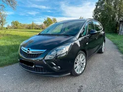Schwarz Gebraucht 2011 Opel Zafira Tourer Innovation Van / Kleinbus | 6.999 € (Guter Preis)