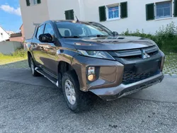 Braun Gebraucht 2021 Mitsubishi L200 Abholung | 13.400 €