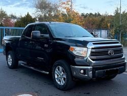 Schwarz Gebraucht 2015 Toyota Tundra Abholung | 23.900 €