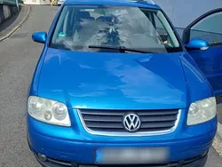 Blau Gebraucht 2005 VW Touran Van / Kleinbus | 1.600 € (Fairer Preis)