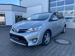 Silber Gebraucht 2014 Toyota Verso Comfort Van / Kleinbus | 4.990 € (Fairer Preis)