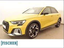 Gelb Gebraucht 2024 Audi A3 Comfort Limousine | 45.550 €
