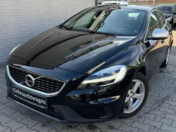 Schwarz Gebraucht 2019 Volvo V40 R-Design Kombi | 15.900 € (Fairer Preis)
