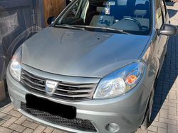 Andere farben Gebraucht 2009 Dacia Sandero Kleinwagen | 3.200 €