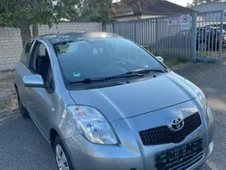 Grau Gebraucht 2007 Toyota Yaris Kleinwagen | 2.850 € (Teuer)