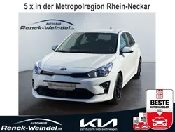 Weiß Gebraucht 2022 Kia Rio Vision Limousine | 17.489 € (Etwas zu teuer)