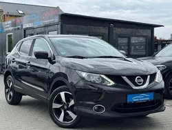 Schwarz Gebraucht 2017 Nissan Qashqai N-Connecta SUV | 14.990 € (Etwas zu teuer)