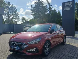 Rot Gebraucht 2023 Hyundai i30 Trend Limousine | 20.900 € (Fairer Preis)