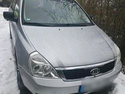 Grau Gebraucht 2011 Kia Carnival Van / Kleinbus | 4.700 € (Guter Preis)