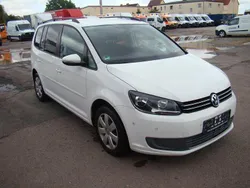 Weiß Gebraucht 2011 VW Touran Van / Kleinbus | 4.690 € (Superpreis)