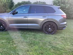 Grau Gebraucht 2020 VW Touareg SUV | 42.900 € (Fairer Preis)