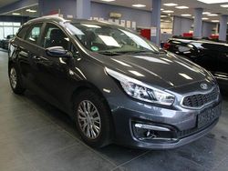 Grau Gebraucht 2017 Kia Ceed Sportswagon Edition 7 Kombi | 9.980 € (Guter Preis)