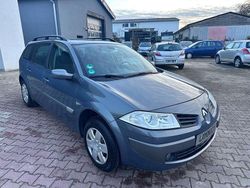 Grau Gebraucht 2006 Renault Mégane II Limousine | 3.890 € (Etwas zu teuer)