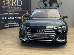 Brillantschwarz Gebraucht 2024 Audi A4 Advanced Kombi | 30.979 € (Guter Preis)