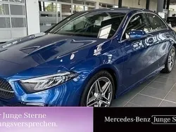 Blau Gebraucht 2024 Mercedes A250 AMG Limousine | 37.550 € (Fairer Preis)