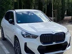 Weiß Gebraucht 2023 BMW iX1 M Sport SUV | 44.000 € (Etwas zu teuer)