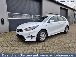 Yucca stahlgrau metallic Neu 2025 Kia Ceed Vision Limousine | 23.650 € (Fairer Preis)