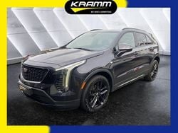 Grau Gebraucht 2022 Cadillac XT4 SUV | 31.890 € (Etwas zu teuer)
