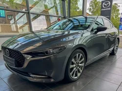 Grau Gebraucht 2020 Mazda 3 Selection Limousine | 21.995 € (Etwas zu teuer)