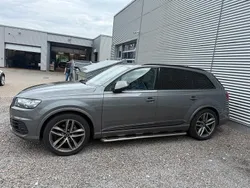 Grau Gebraucht 2016 Audi Q7 SUV | 28.400 € (Fairer Preis)