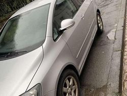 Grau Gebraucht 2007 VW Golf V Kleinwagen | 3.750 € (Guter Preis)