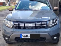 Grau Gebraucht 2023 Dacia Duster Extreme SUV | 26.000 €